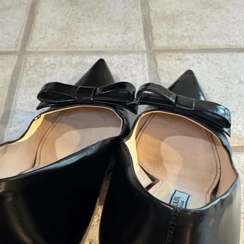 Prada Black Patent Leather Heels with Bow Size 38 - Picture 10 of 11